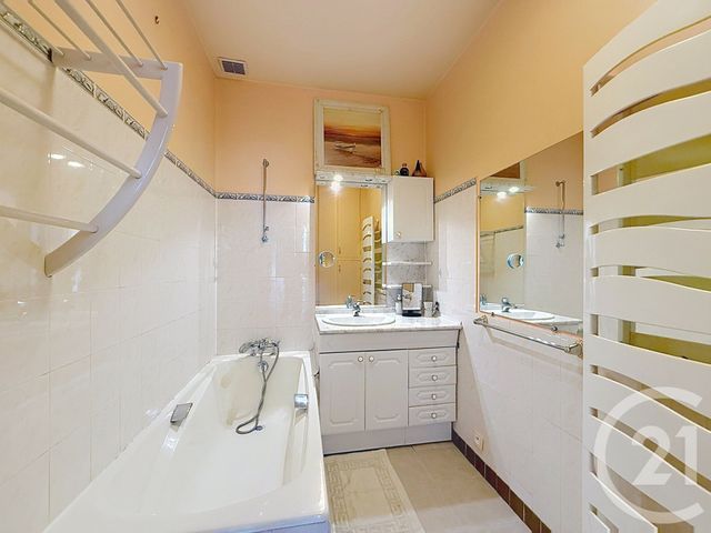 maison à vendre - 6 pièces - 127.82 m2 - NANTERRE - 92 - ILE-DE-FRANCE - Century 21 Mémento