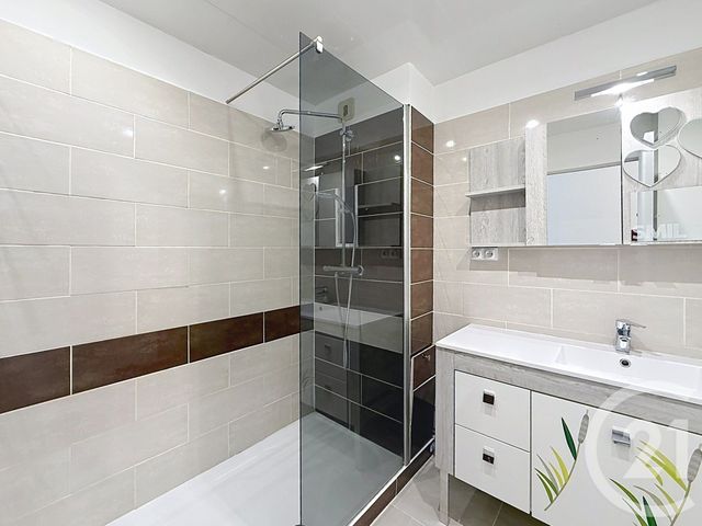 Appartement F3 à vendre - 3 pièces - 61.39 m2 - NANTERRE - 92 - ILE-DE-FRANCE - Century 21 Mémento