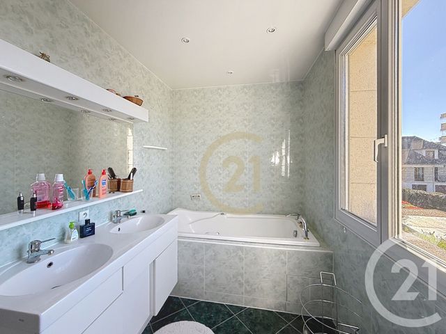 maison à vendre - 7 pièces - 172.0 m2 - NANTERRE - 92 - ILE-DE-FRANCE - Century 21 Mémento