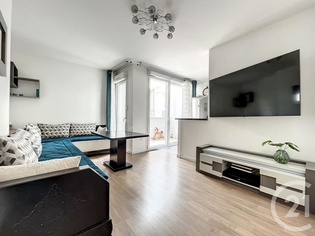 Appartement F3 à vendre - 3 pièces - 67.3 m2 - NANTERRE - 92 - ILE-DE-FRANCE - Century 21 Mémento