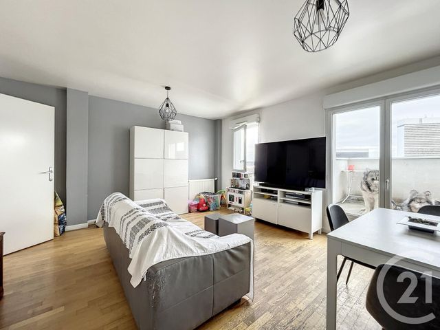 Appartement F4 à vendre - 4 pièces - 72.65 m2 - NANTERRE - 92 - ILE-DE-FRANCE - Century 21 Mémento
