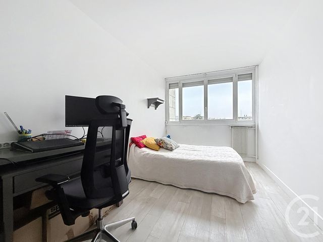Appartement F4 à vendre - 4 pièces - 83.11 m2 - NANTERRE - 92 - ILE-DE-FRANCE - Century 21 Mémento