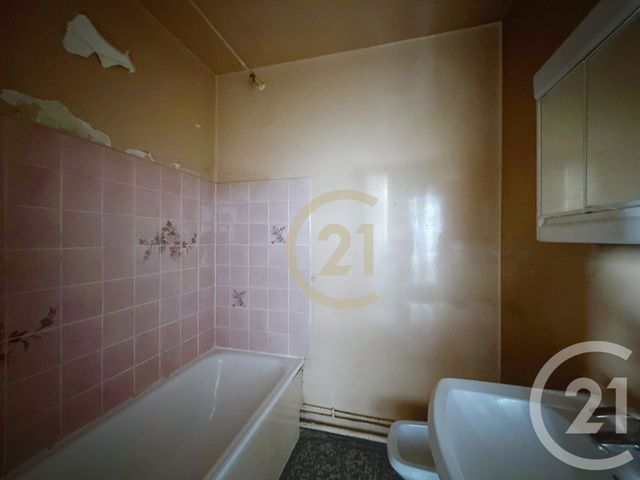 Appartement F3 à vendre - 3 pièces - 57.64 m2 - NANTERRE - 92 - ILE-DE-FRANCE - Century 21 Mémento