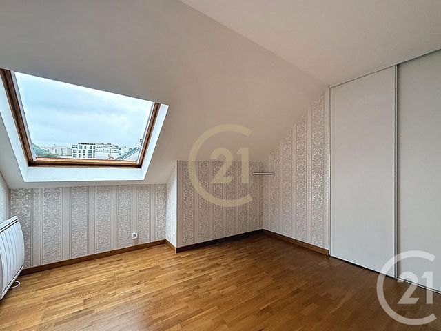 Appartement F3 à vendre - 4 pièces - 80.85 m2 - NANTERRE - 92 - ILE-DE-FRANCE - Century 21 Mémento