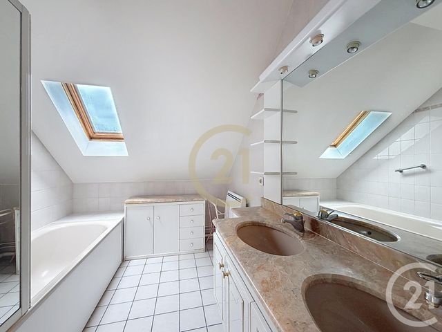 Appartement F3 à vendre - 4 pièces - 80.85 m2 - NANTERRE - 92 - ILE-DE-FRANCE - Century 21 Mémento