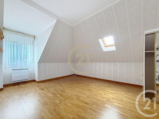 Appartement F3 à vendre - 4 pièces - 80.85 m2 - NANTERRE - 92 - ILE-DE-FRANCE - Century 21 Mémento