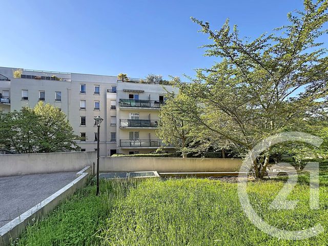 Appartement F2 à vendre - 2 pièces - 46.07 m2 - NANTERRE - 92 - ILE-DE-FRANCE - Century 21 Mémento