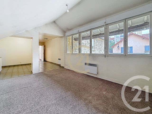 Appartement F1 à vendre - 1 pièce - 33.22 m2 - NANTERRE - 92 - ILE-DE-FRANCE - Century 21 Mémento