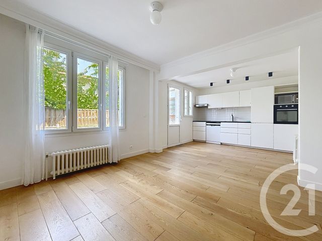 Appartement F2 à louer - 2 pièces - 45.12 m2 - NANTERRE - 92 - ILE-DE-FRANCE - Century 21 Mémento