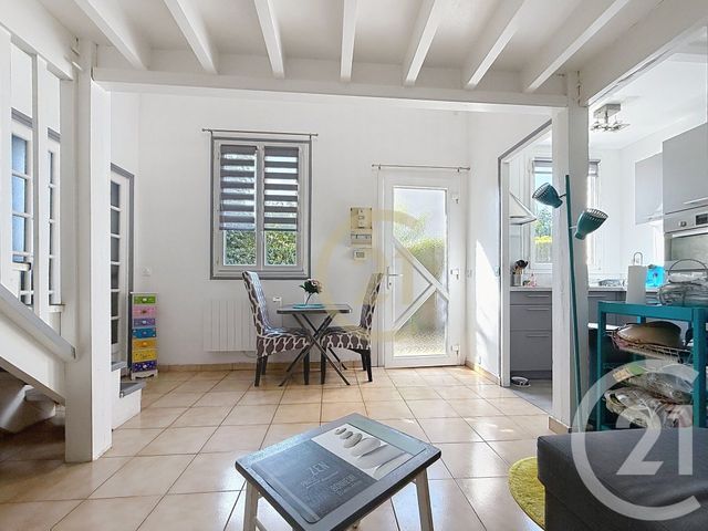 Appartement F2 à vendre - 2 pièces - 48.48 m2 - NANTERRE - 92 - ILE-DE-FRANCE - Century 21 Mémento