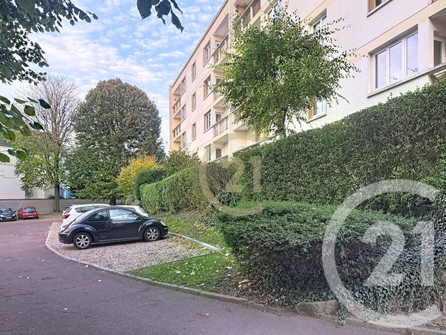 Afficher la photo en grand Appartement F4 à vendre - 4 pièces - 60.0 m2 - RUEIL MALMAISON - 92 - ILE-DE-FRANCE - Century 21 Mémento