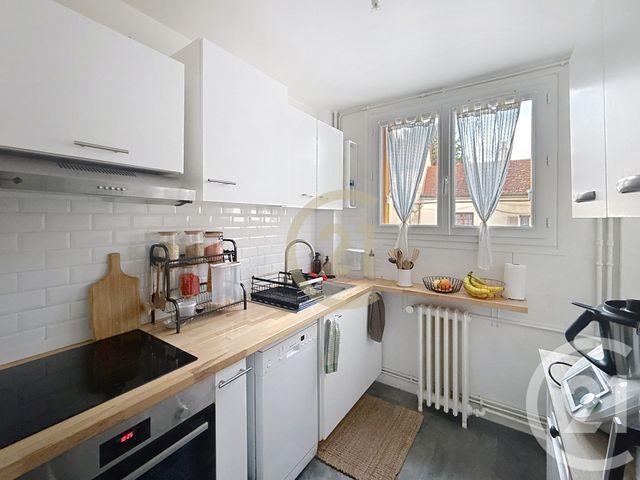 Afficher la photo en grand Appartement F4 à vendre - 4 pièces - 60.0 m2 - RUEIL MALMAISON - 92 - ILE-DE-FRANCE - Century 21 Mémento