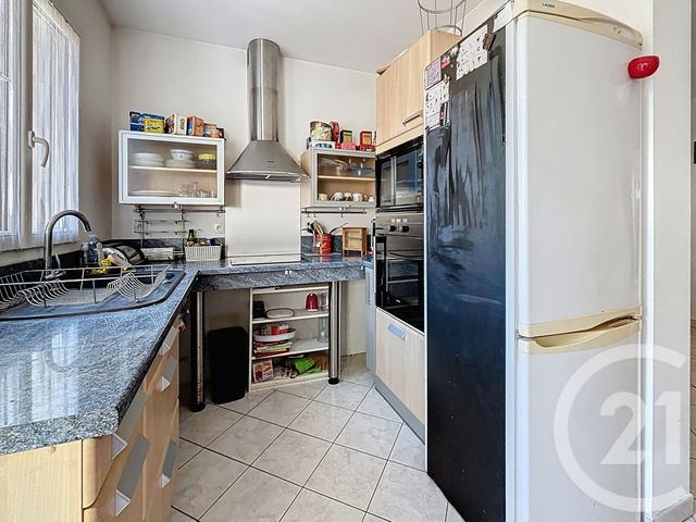 Appartement F2 à louer - 2 pièces - 51.75 m2 - NANTERRE - 92 - ILE-DE-FRANCE - Century 21 Mémento