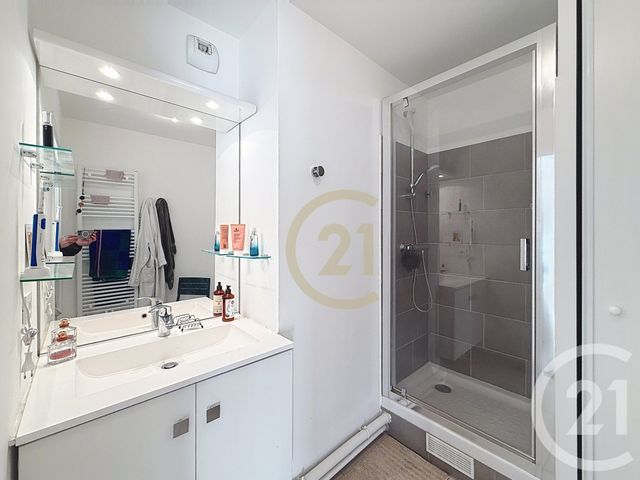 Appartement F3 à vendre - 3 pièces - 68.32 m2 - NANTERRE - 92 - ILE-DE-FRANCE - Century 21 Mémento