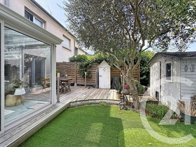 Appartement F2 à vendre - 2 pièces - 42.4 m2 - NANTERRE - 92 - ILE-DE-FRANCE - Century 21 Mémento