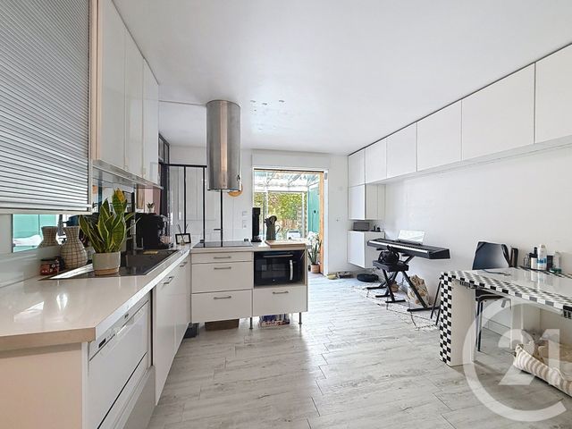 Appartement F2 à vendre - 2 pièces - 42.4 m2 - NANTERRE - 92 - ILE-DE-FRANCE - Century 21 Mémento
