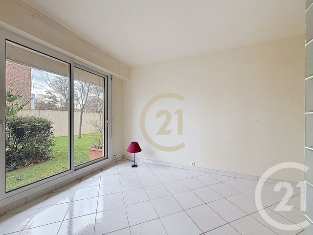 Appartement à vendre - 2 pièces - 42.23 m2 - NANTERRE - 92 - ILE-DE-FRANCE - Century 21 Mémento