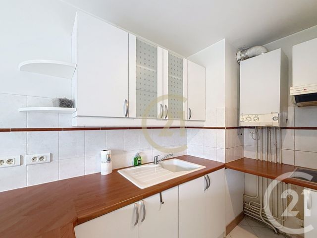 Appartement à vendre - 2 pièces - 42.23 m2 - NANTERRE - 92 - ILE-DE-FRANCE - Century 21 Mémento