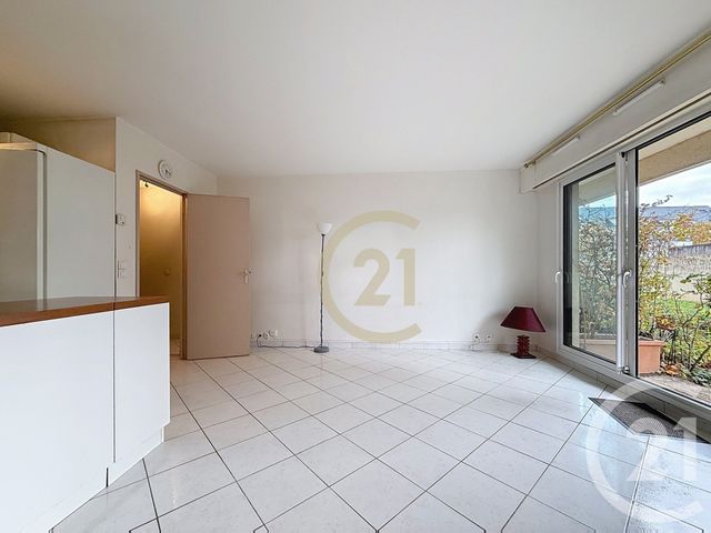 Appartement à vendre - 2 pièces - 42.23 m2 - NANTERRE - 92 - ILE-DE-FRANCE - Century 21 Mémento