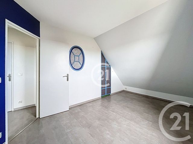 Appartement Duplex à louer - 4 pièces - 91.01 m2 - NANTERRE - 92 - ILE-DE-FRANCE - Century 21 Mémento