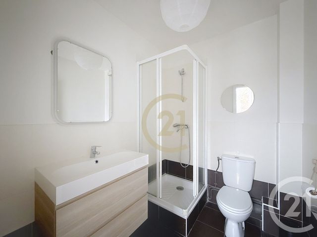 Appartement F2 à vendre - 2 pièces - 32.4 m2 - NANTERRE - 92 - ILE-DE-FRANCE - Century 21 Mémento