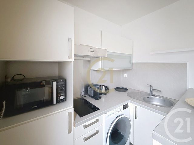 Appartement F2 à vendre - 2 pièces - 32.4 m2 - NANTERRE - 92 - ILE-DE-FRANCE - Century 21 Mémento