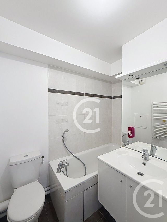 Appartement F3 à vendre - 3 pièces - 69.52 m2 - NANTERRE - 92 - ILE-DE-FRANCE - Century 21 Mémento