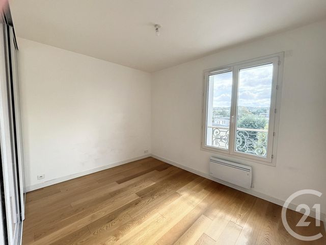 Appartement F4 à louer - 4 pièces - 99.0 m2 - RUEIL MALMAISON - 92 - ILE-DE-FRANCE - Century 21 Mémento