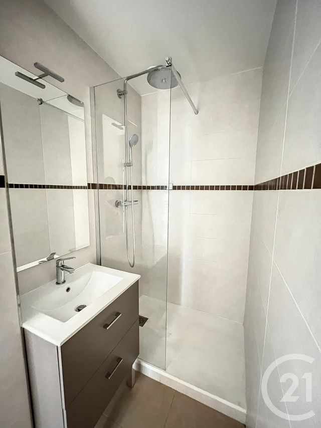 Appartement F4 à louer - 4 pièces - 99.0 m2 - RUEIL MALMAISON - 92 - ILE-DE-FRANCE - Century 21 Mémento