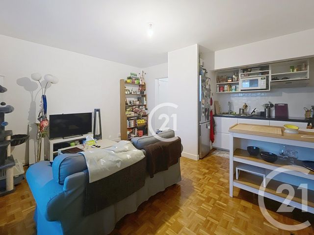 Appartement F3 à louer - 3 pièces - 52.24 m2 - COURBEVOIE - 92 - ILE-DE-FRANCE - Century 21 Mémento