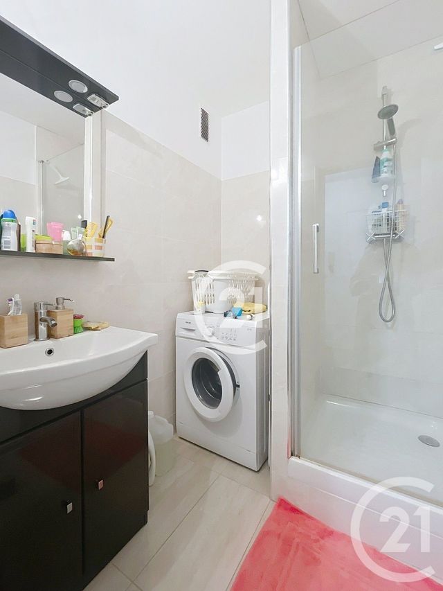 Appartement F3 à louer - 3 pièces - 52.24 m2 - COURBEVOIE - 92 - ILE-DE-FRANCE - Century 21 Mémento