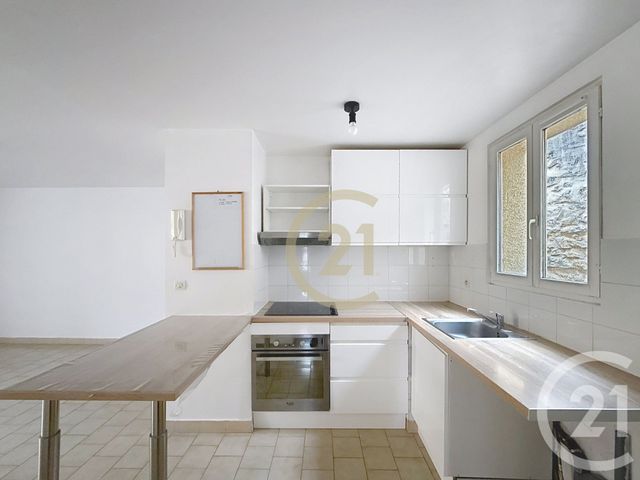 Appartement F2 à vendre - 2 pièces - 48.67 m2 - NANTERRE - 92 - ILE-DE-FRANCE - Century 21 Mémento