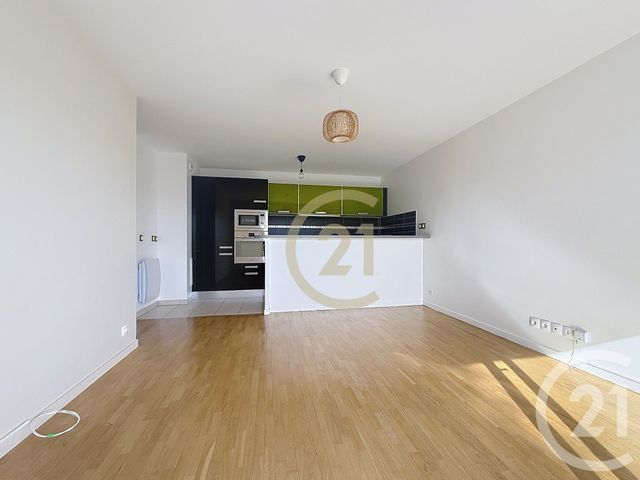Appartement F2 à vendre - 2 pièces - 43.01 m2 - SURESNES - 92 - ILE-DE-FRANCE - Century 21 Mémento
