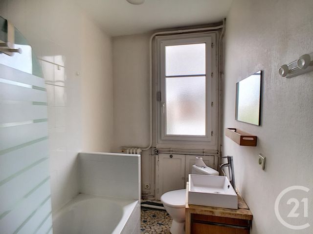 Appartement Studio à vendre - 1 pièce - 25.81 m2 - NANTERRE - 92 - ILE-DE-FRANCE - Century 21 Mémento