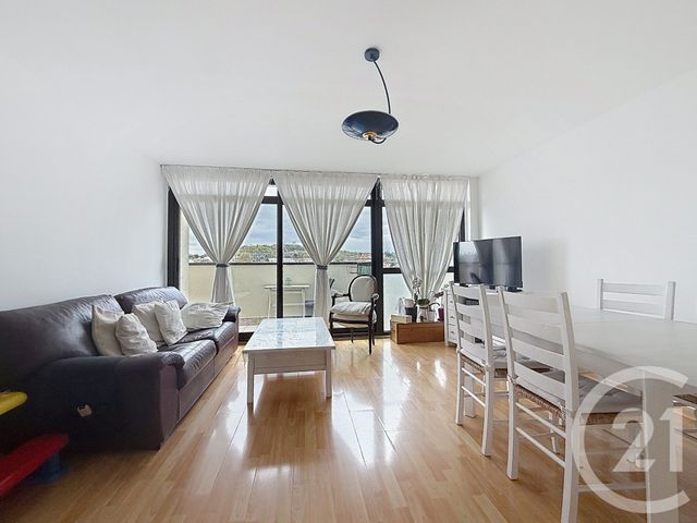 Appartement F3 à vendre - 3 pièces - 68.4 m2 - NANTERRE - 92 - ILE-DE-FRANCE - Century 21 Mémento