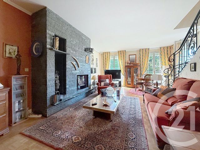 Appartement à vendre - 6 pièces - 130.45 m2 - RUEIL MALMAISON - 92 - ILE-DE-FRANCE - Century 21 Mémento