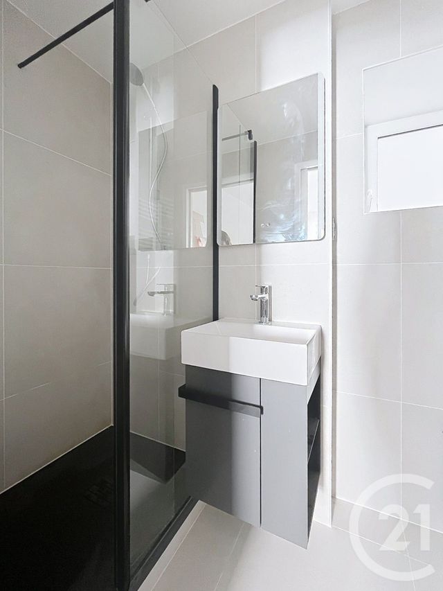 Appartement Studio à louer - 1 pièce - 19.05 m2 - NANTERRE - 92 - ILE-DE-FRANCE - Century 21 Mémento