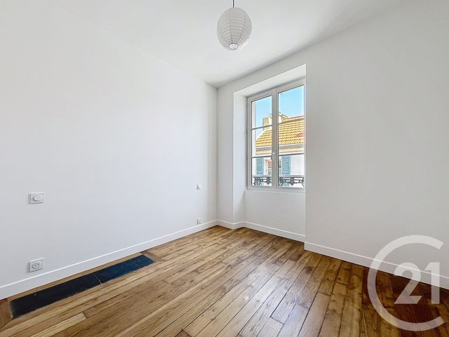 Appartement F2 à louer - 2 pièces - 25.74 m2 - NANTERRE - 92 - ILE-DE-FRANCE - Century 21 Mémento