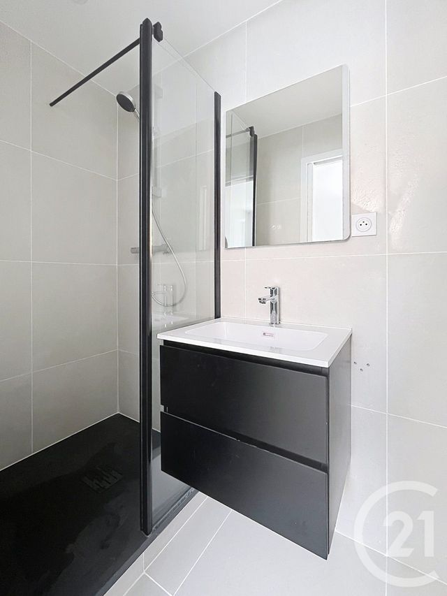 Appartement F2 à louer - 2 pièces - 25.74 m2 - NANTERRE - 92 - ILE-DE-FRANCE - Century 21 Mémento