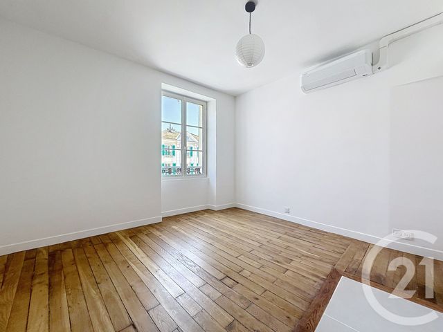 Appartement F2 à louer NANTERRE