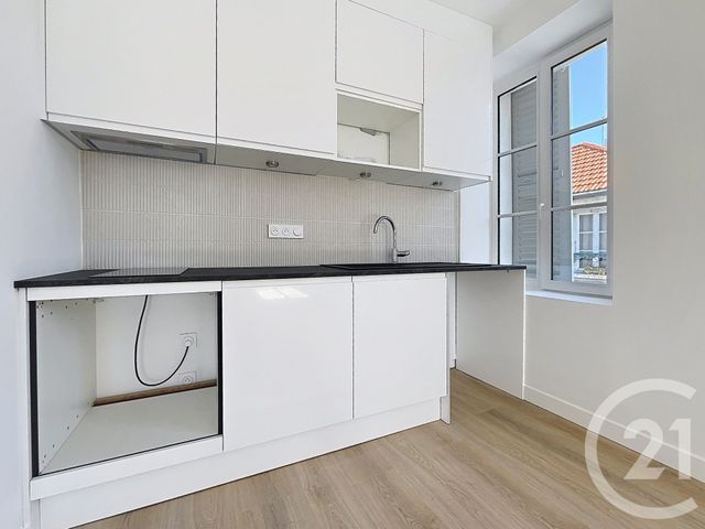 Appartement F2 à louer - 2 pièces - 46.17 m2 - NANTERRE - 92 - ILE-DE-FRANCE - Century 21 Mémento