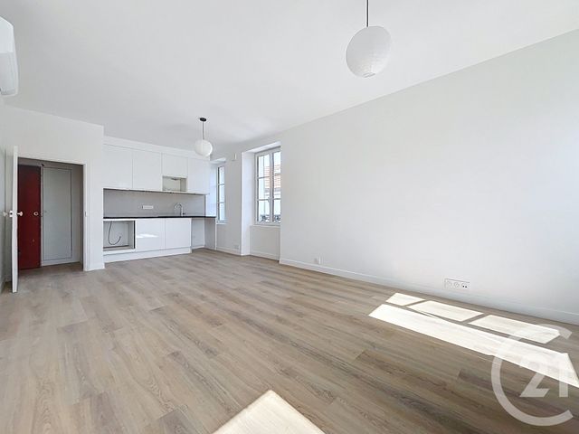 Appartement F2 à louer - 2 pièces - 46.17 m2 - NANTERRE - 92 - ILE-DE-FRANCE - Century 21 Mémento