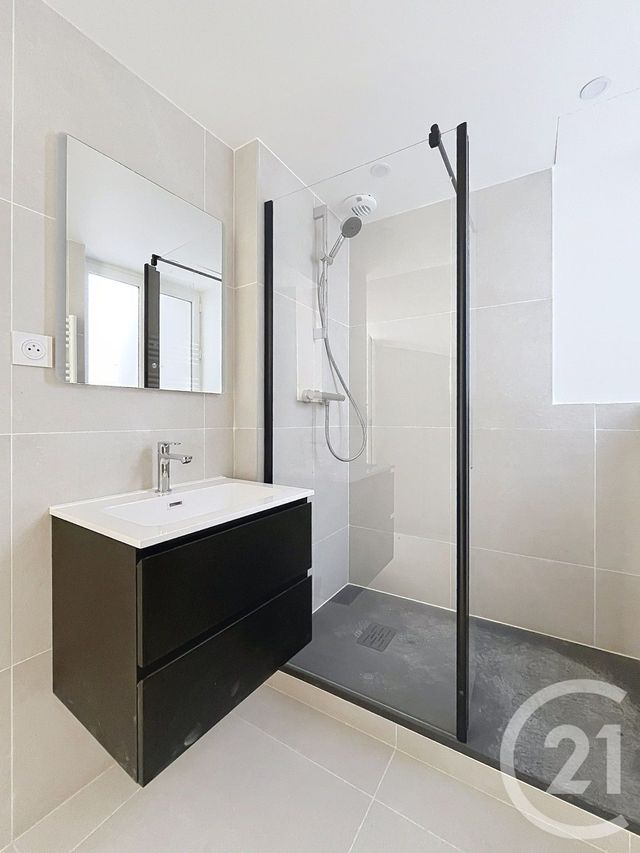 Appartement F2 à louer - 2 pièces - 46.17 m2 - NANTERRE - 92 - ILE-DE-FRANCE - Century 21 Mémento