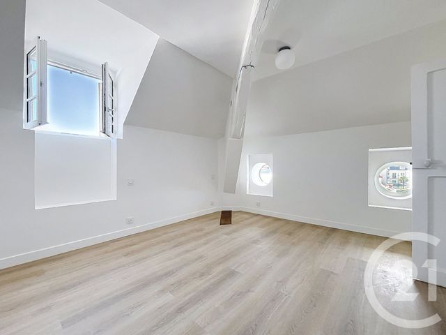 Appartement F2 à louer - 2 pièces - 36.8 m2 - NANTERRE - 92 - ILE-DE-FRANCE - Century 21 Mémento