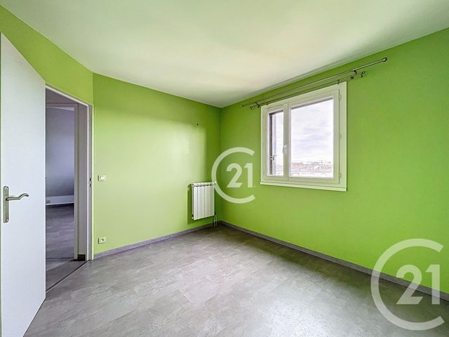 Appartement Duplex à vendre - 5 pièces - 91.01 m2 - NANTERRE - 92 - ILE-DE-FRANCE - Century 21 Mémento