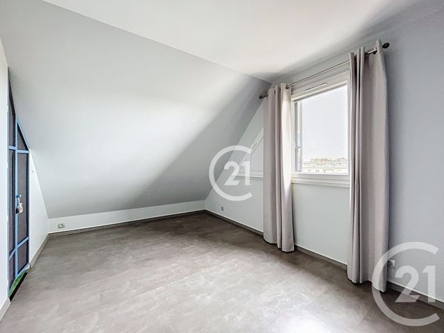 Appartement Duplex à vendre - 5 pièces - 91.01 m2 - NANTERRE - 92 - ILE-DE-FRANCE - Century 21 Mémento