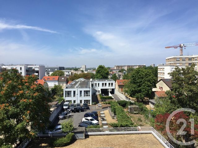 Appartement Studio à vendre - 1 pièce - 25.02 m2 - NANTERRE - 92 - ILE-DE-FRANCE - Century 21 Mémento