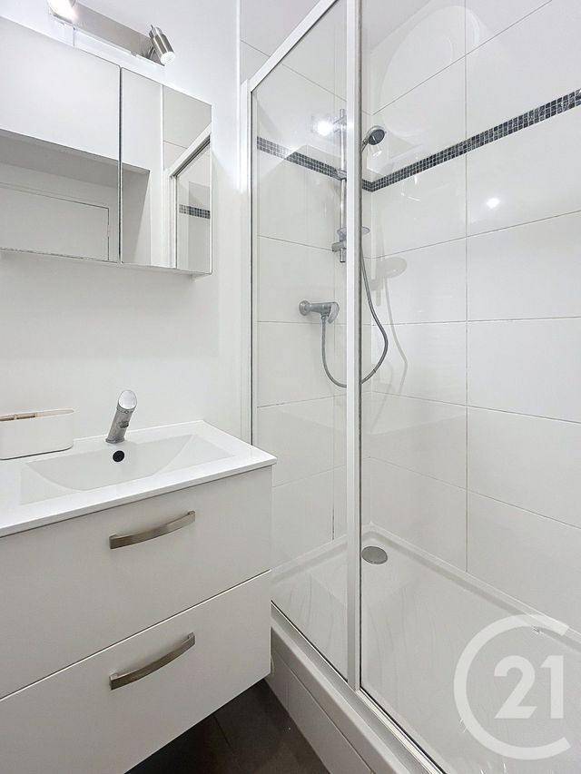 Appartement F1 à louer - 1 pièce - 22.79 m2 - NANTERRE - 92 - ILE-DE-FRANCE - Century 21 Mémento