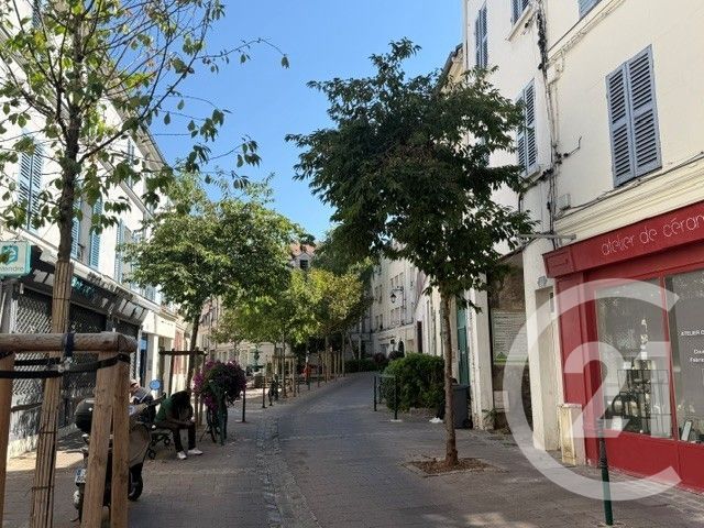 Appartement F1 à vendre - 1 pièce - 25.6 m2 - RUEIL MALMAISON - 92 - ILE-DE-FRANCE - Century 21 Mémento