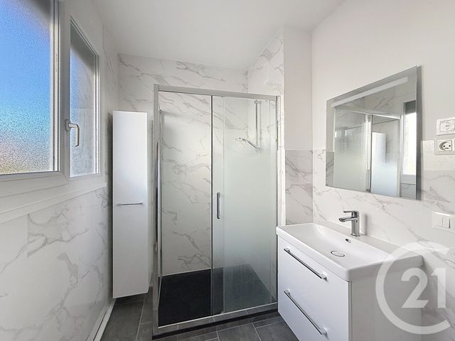 Appartement F3 à vendre - 3 pièces - 68.14 m2 - NANTERRE - 92 - ILE-DE-FRANCE - Century 21 Mémento